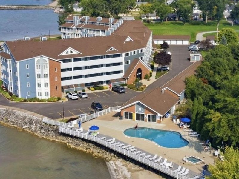 1909 E Harbor Road, Unit 302 W, Port Clinton, OH 43452 Photo 51