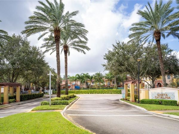 1410 S Santa Catalina Cir , North Lauderdale, FL 33068