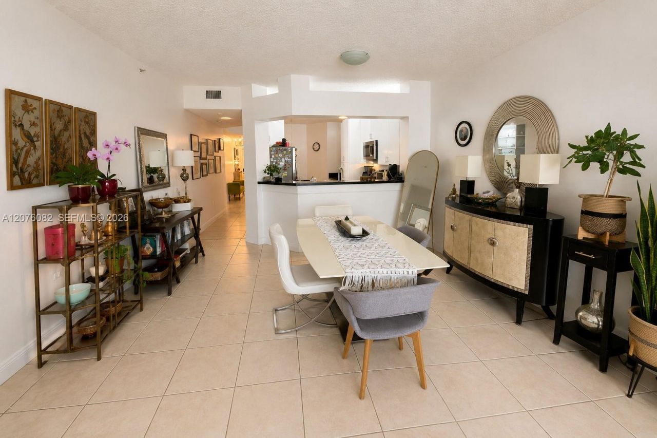 10750 NW 66th St , Unit 413, Doral, FL 33178 Photo