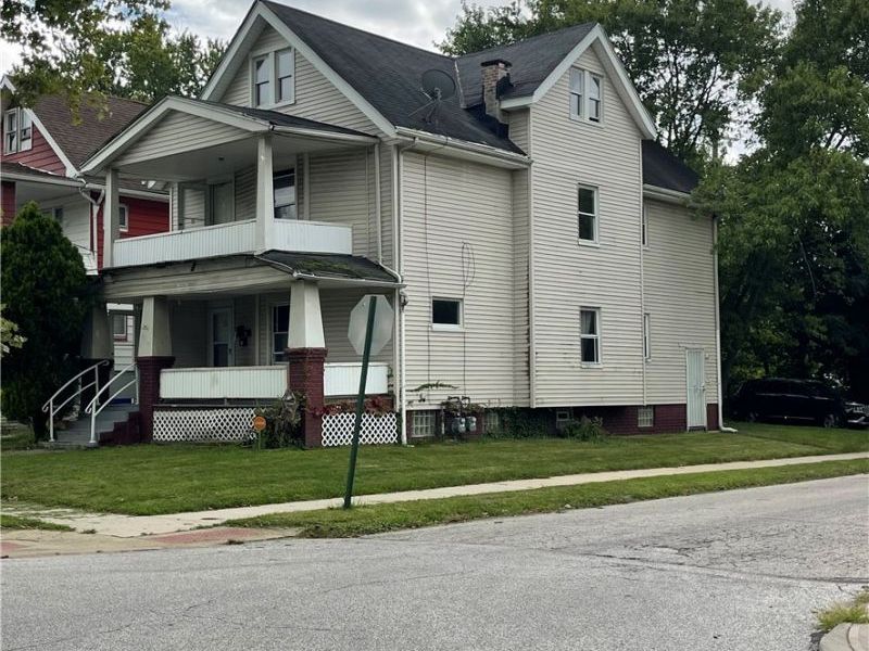 726 E 117th Street, Unit Up, Cleveland, OH 44108 Photo 2