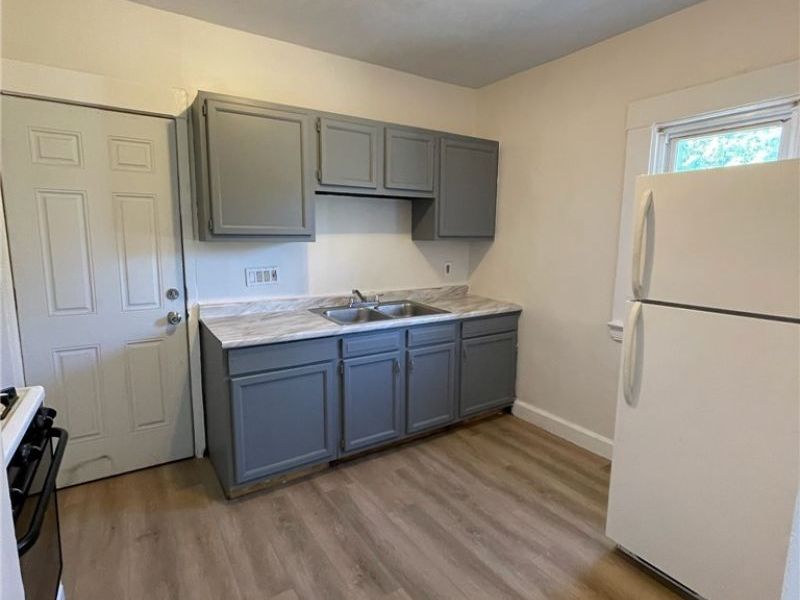 726 E 117th Street, Unit Up, Cleveland, OH 44108 Photo 5