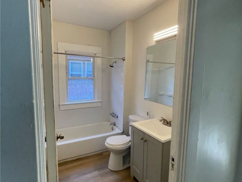 726 E 117th Street, Unit Up, Cleveland, OH 44108 Photo 8