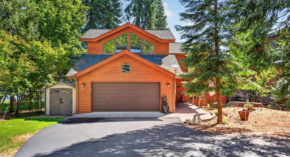 1254 Peninsula Drive, Lake Almanor, CA 96137 Photo