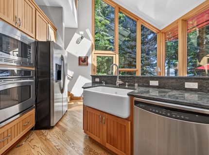 1254 Peninsula Drive, Lake Almanor, CA 96137 Photo