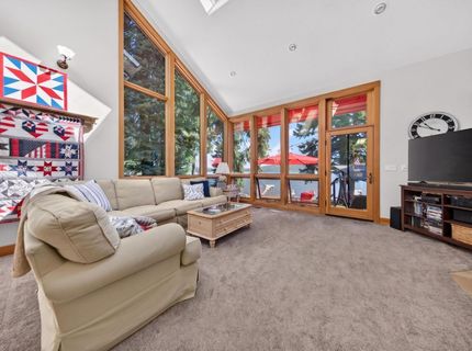1254 Peninsula Drive, Lake Almanor, CA 96137 Photo