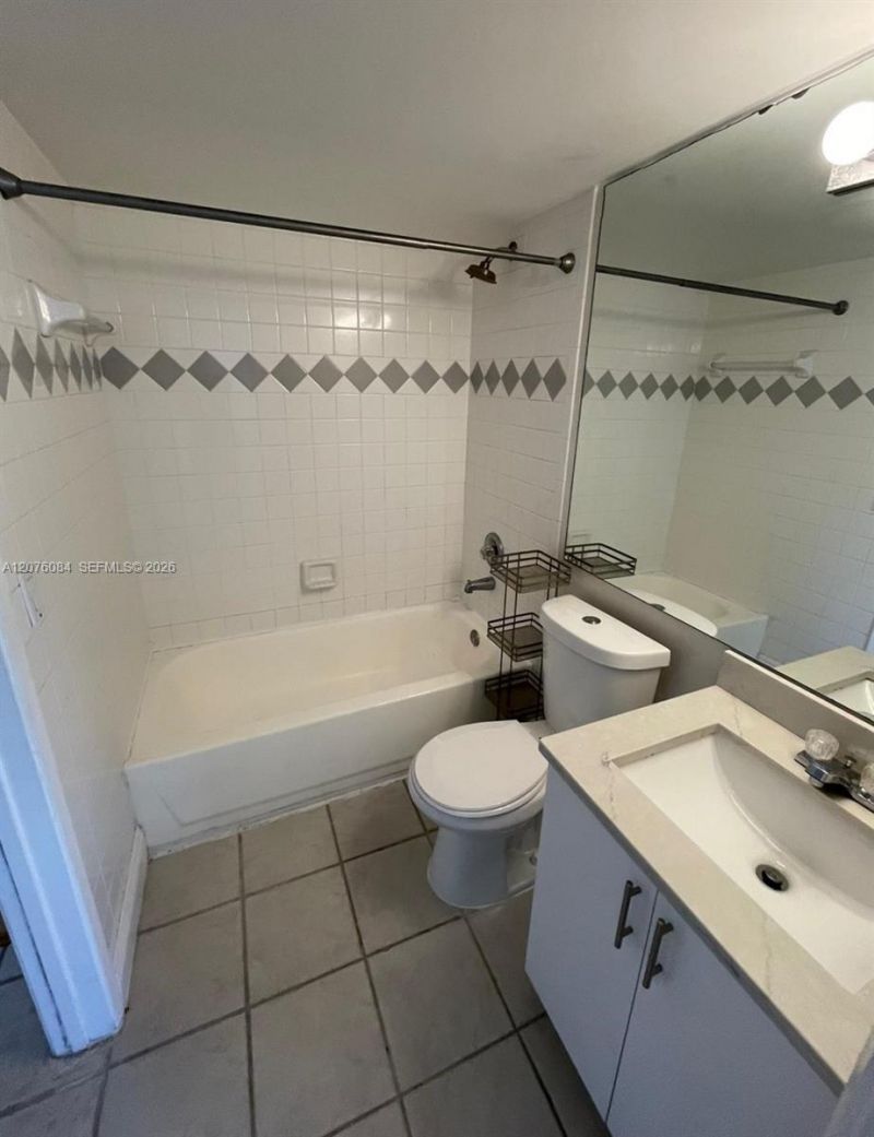 126 SW 17th Rd , Unit 609, Miami, FL 33129 Photo