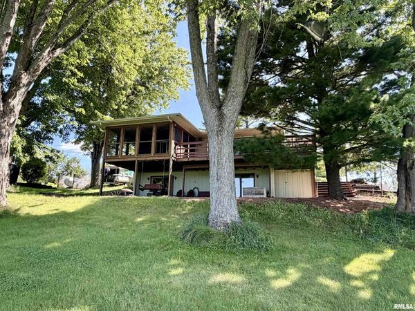 1026 N LAKEVIEW Road, Dahinda, IL 61428
