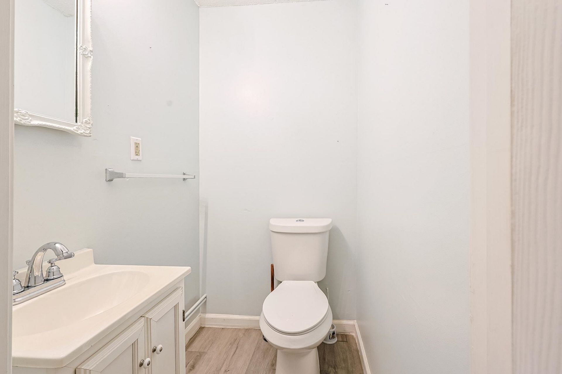 104 S Eaddy St. Photo 10