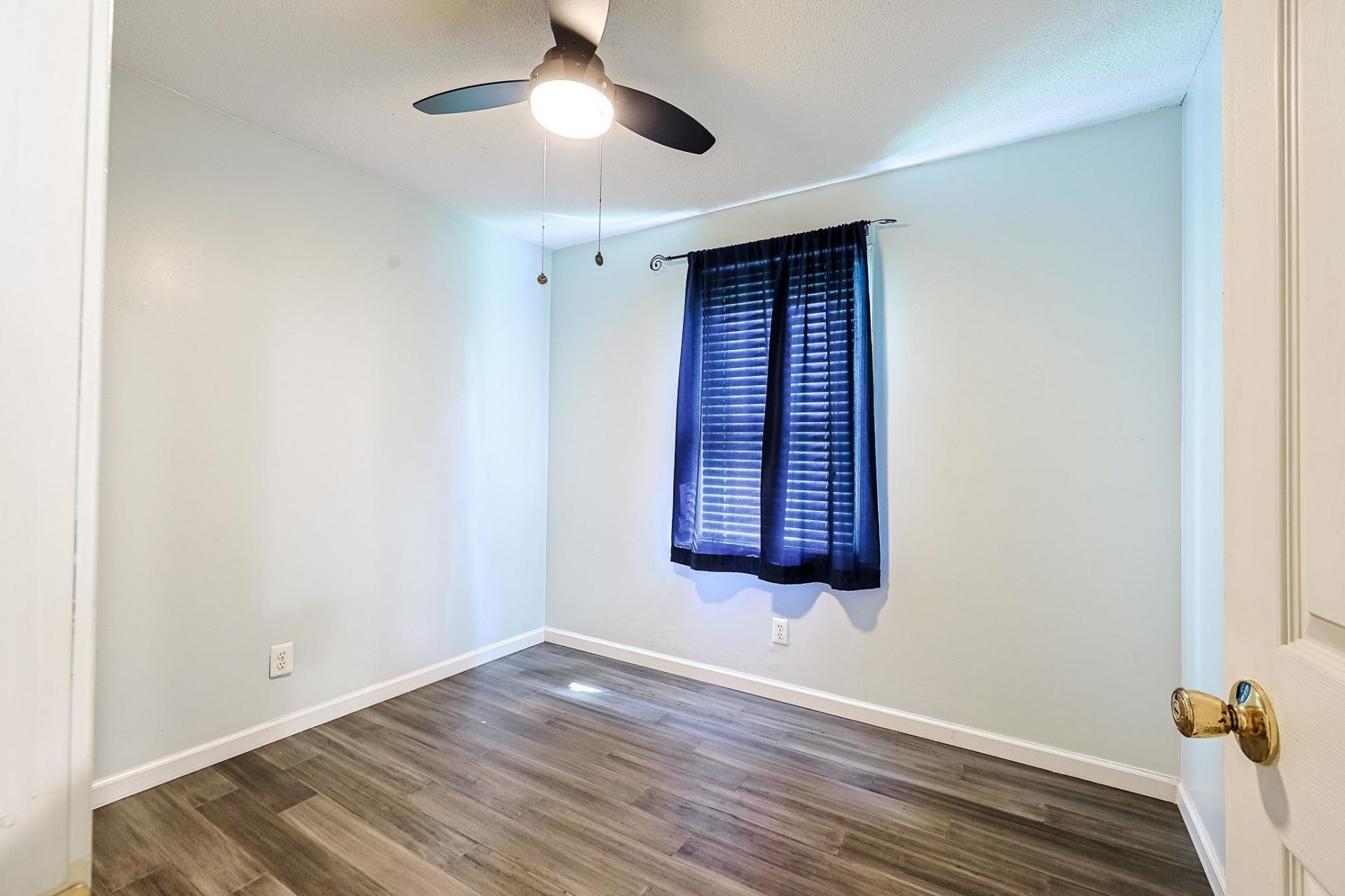 104 S Eaddy St. Photo 11