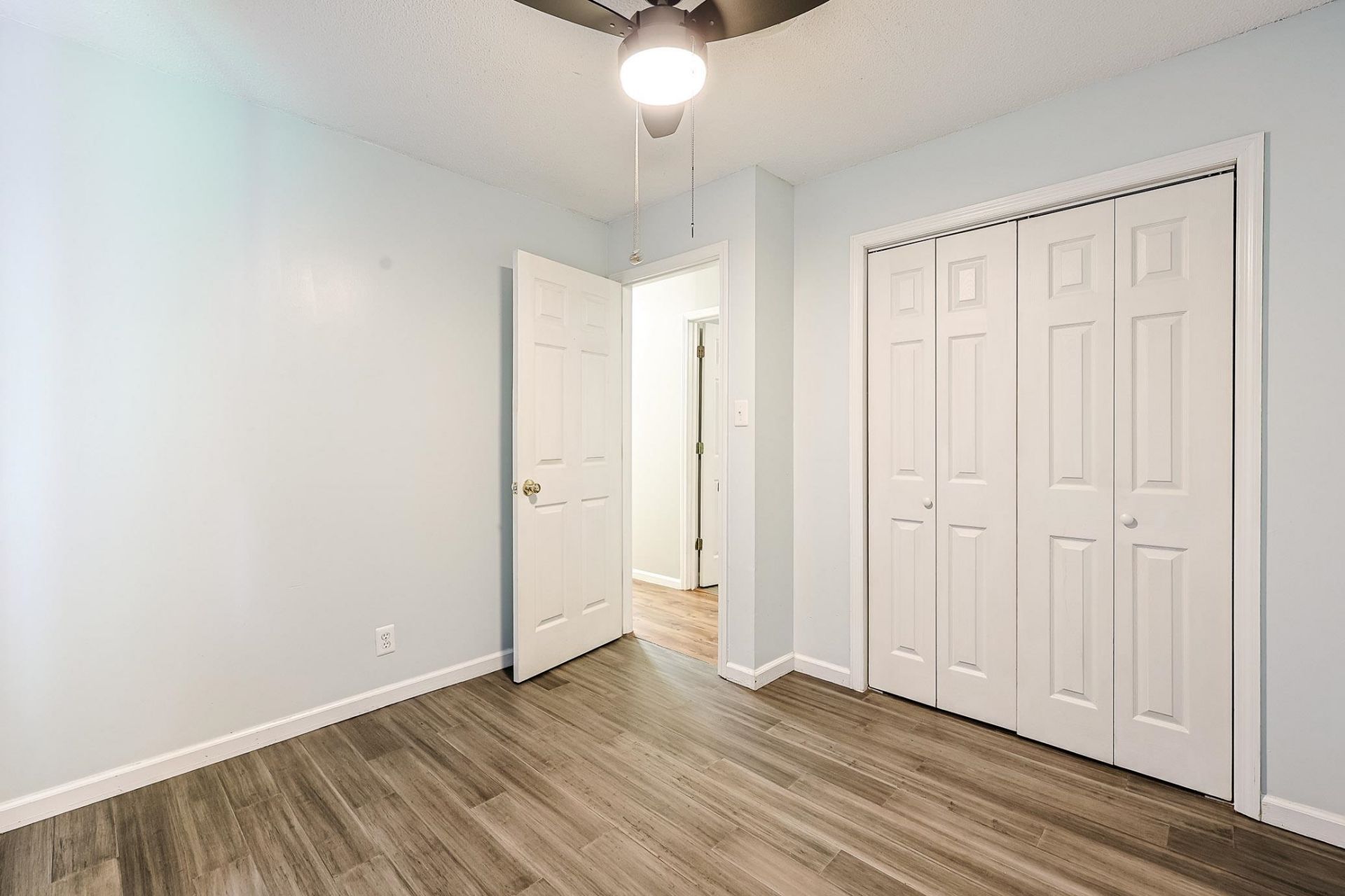 104 S Eaddy St. Photo 12
