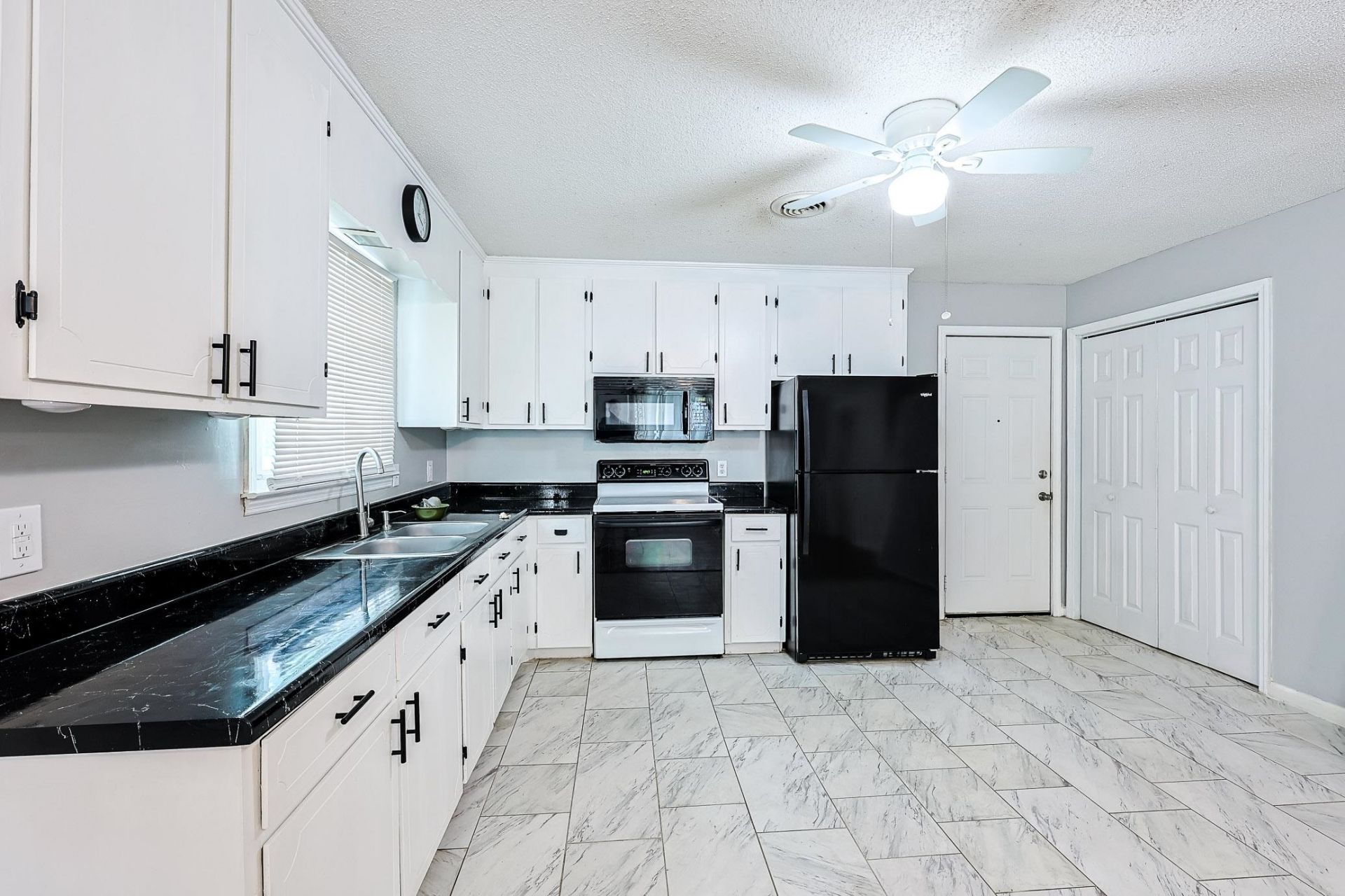 104 S Eaddy St. Photo 4