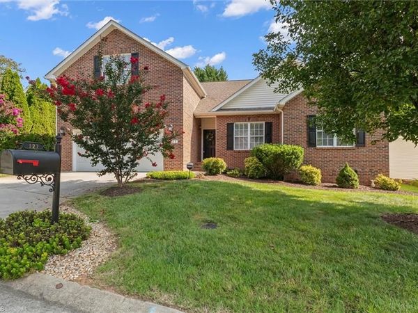 127 Brooks Landing Drive , Winston-Salem, NC 27106