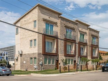 312 Feliks Gwozdz Place, Fort Worth, TX 76104