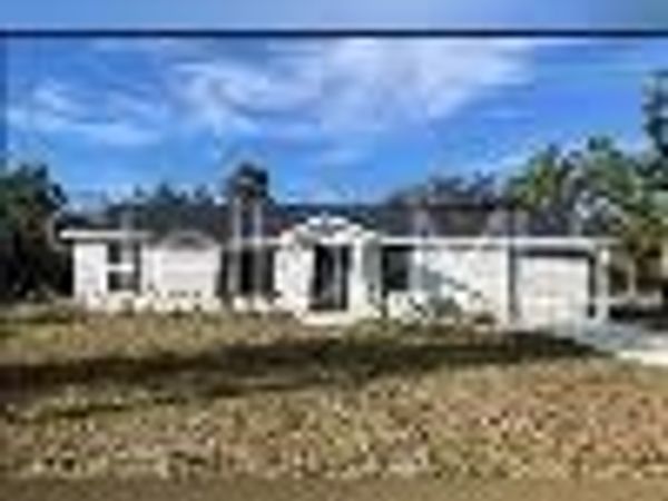 353 FISHER WAY , OCKLAWAHA, FL 32179