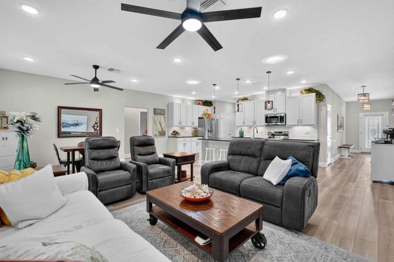 86 Whispering Pine Drive, Palm Coast, FL 32164 Photo