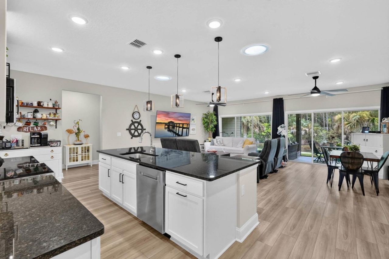 86 Whispering Pine Drive, Palm Coast, FL 32164 Photo