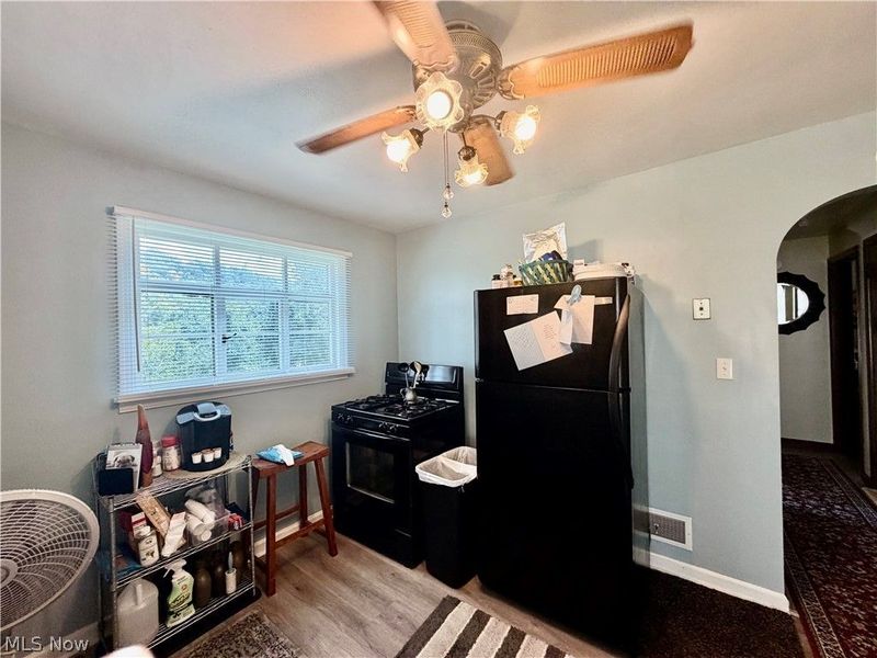 515 W FERNWOOD Drive, Toronto, OH 43964 Photo 6