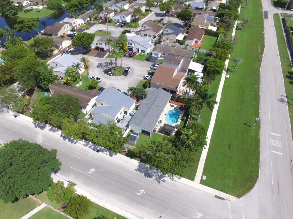 924 Cumberland Terrace, Davie, FL 33325 Photo
