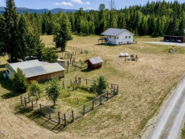 265 Little Thunder RD , Sandpoint, ID 83864