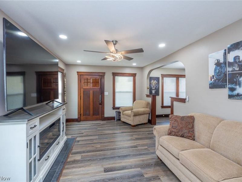 516 Bond Street, Elyria, OH 44035 Photo 4