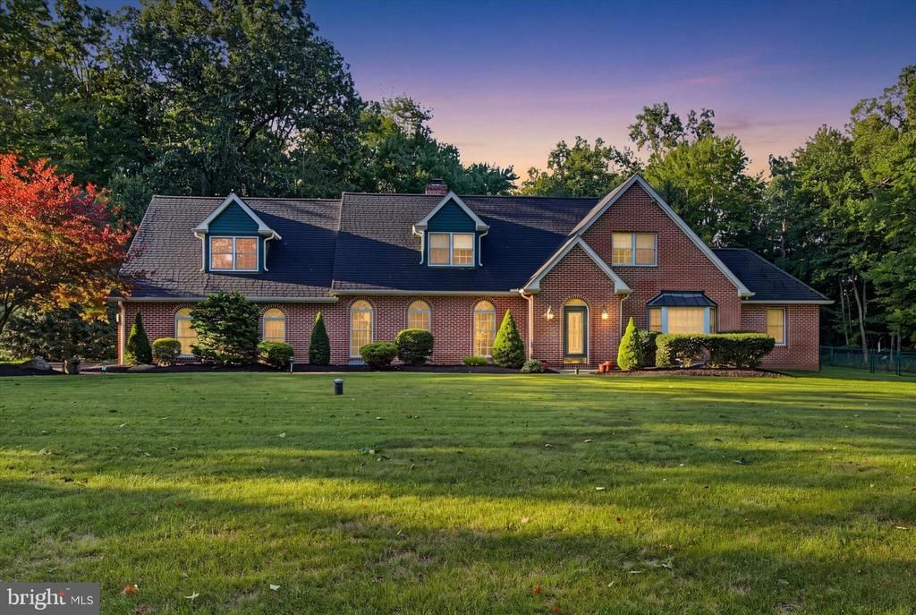 8 TIMBER BROOK DRIVE, QUAKERTOWN, PA 18951