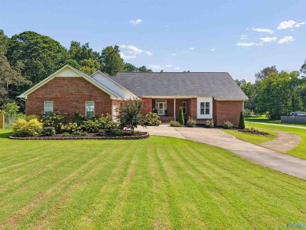 1131 Hickory Drive, Morris, AL 35116