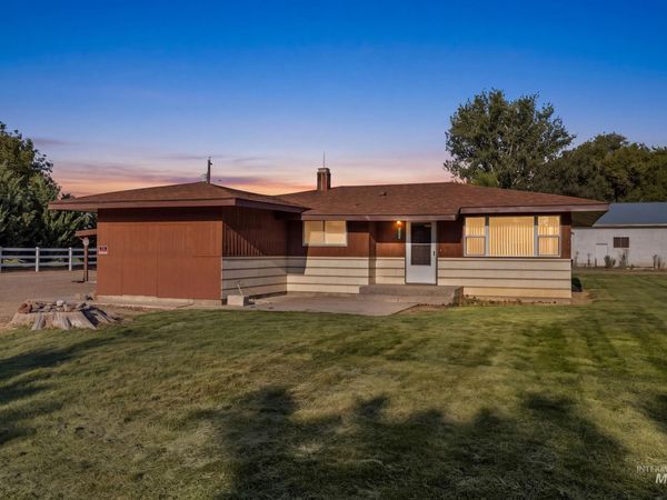 8034 N Pennsylvania Ave, Fruitland, ID 83619