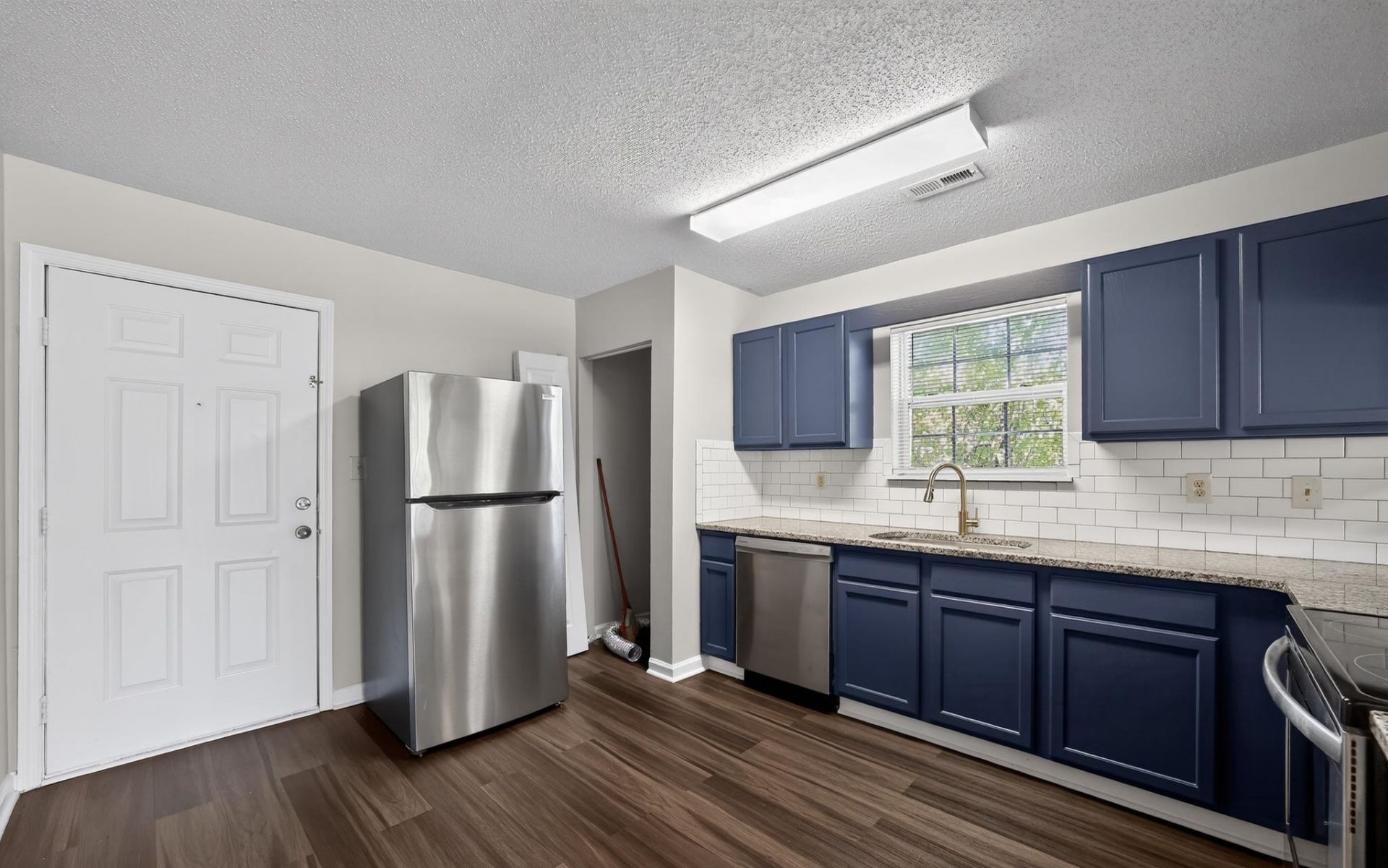4246 Villas Dr. Photo 10