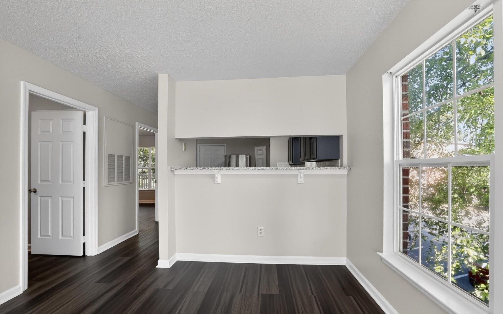 4246 Villas Dr. Photo 14