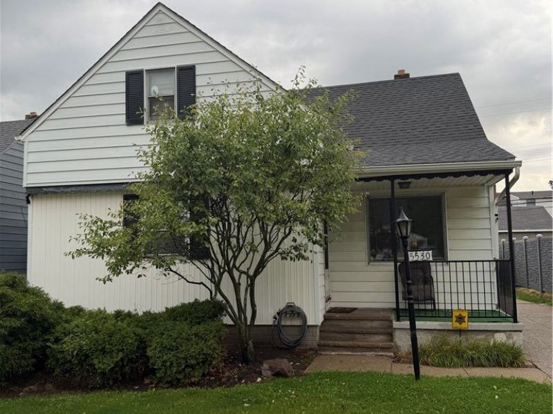 5530 Oakwood Avenue, Maple Heights, OH 44137 Photo 1