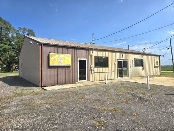 520 S Bridge Street , Aroma Park, IL 60910