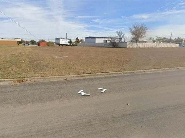 901 Marlene, Euless, TX 76140