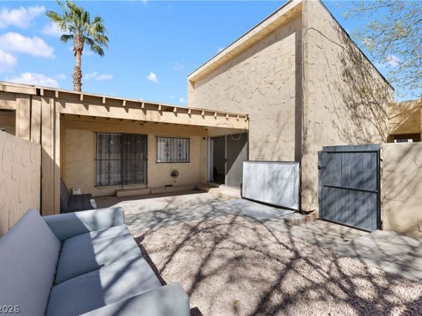 4304 Devlin Green Court , Las Vegas, NV 89110