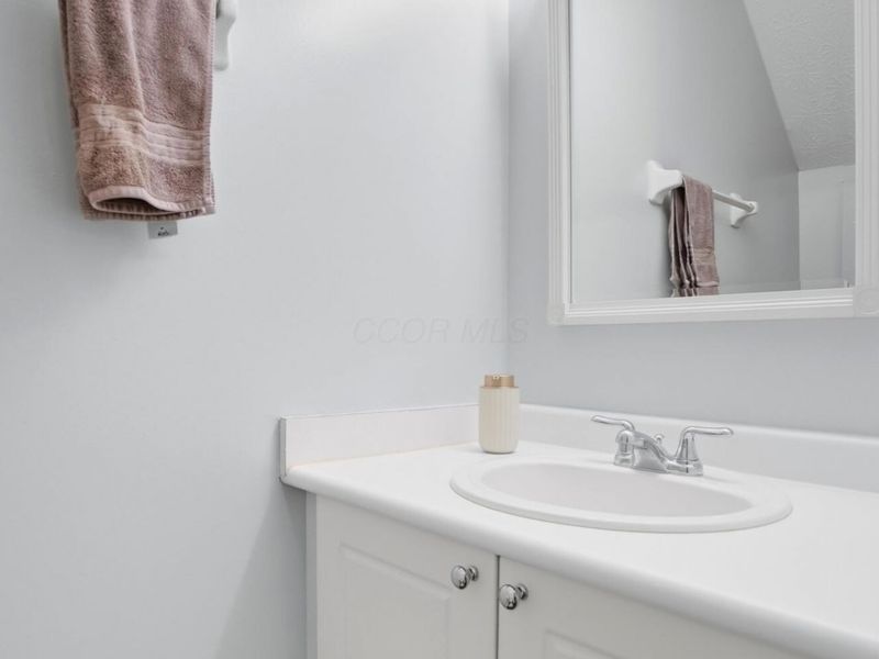 4643 Parrau Drive , Unit 68B, Columbus, OH 43228 Photo 13