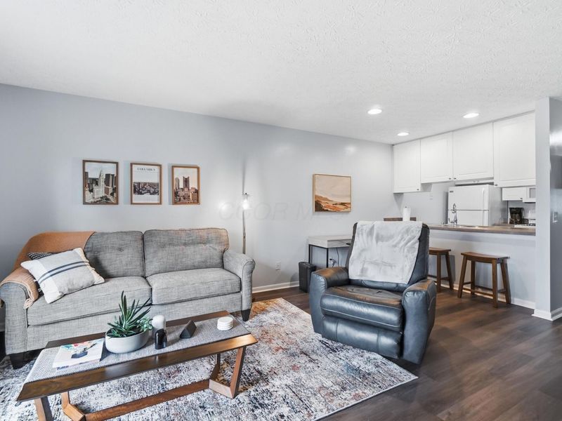 4643 Parrau Drive , Unit 68B, Columbus, OH 43228 Photo 6