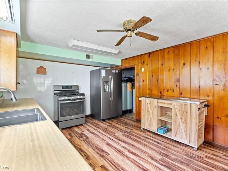 4103 S Main Street, Akron, OH 44319 Photo 18