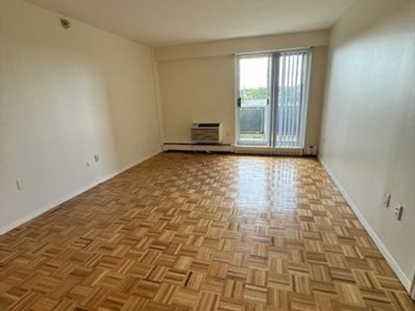 185 Freeman Street, Unit 935, Brookline, MA 02446