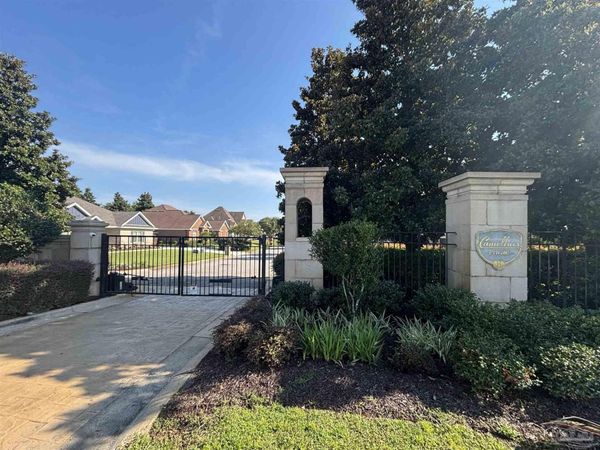 00 Snapdragon, Navarre, FL 32566