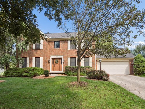 5856 Newbridge Drive , Dublin, OH 43017
