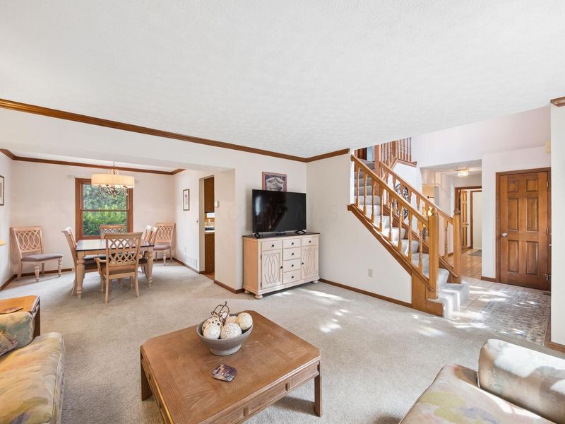 5856 Newbridge Drive, Dublin, OH 43017 Photo 6