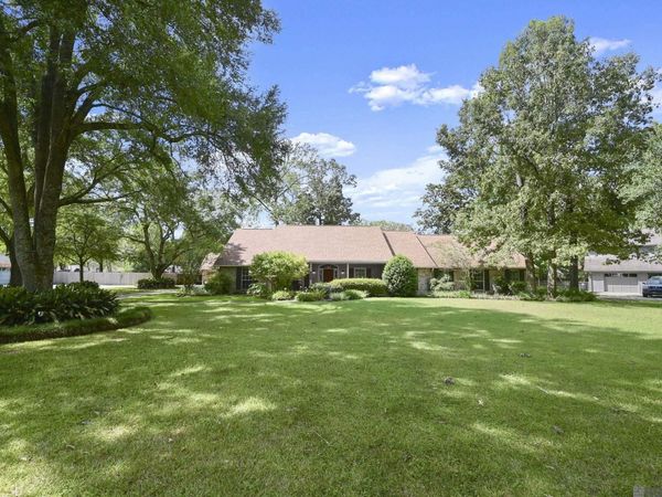 17631 Creek Hollow Rd, Saint George, LA 70817