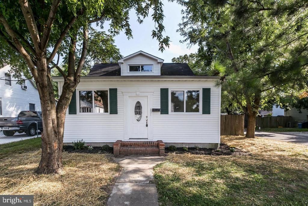 801 SILVER AVENUE, ESSEX, MD 21221