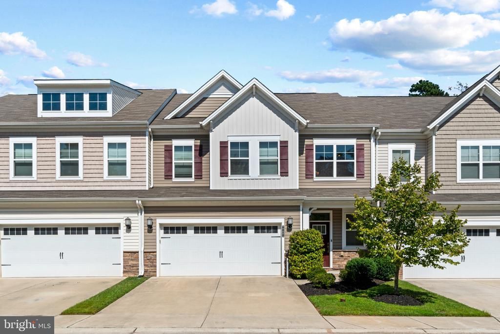 7721 Woodvale Drive, Glen Burnie, MD 21060 Main Photo