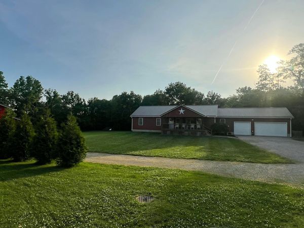 9133 Greeno Street SW, Stoutsville, OH 43154