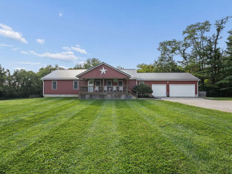 9133 Greeno Street SW, Stoutsville, OH 43154 Photo 2