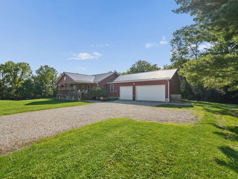 9133 Greeno Street SW, Stoutsville, OH 43154 Photo 4