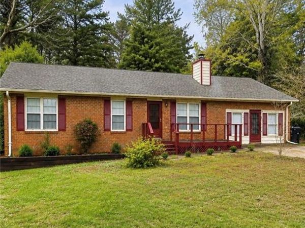 6147 Dorchester Drive, Rex, GA 30273