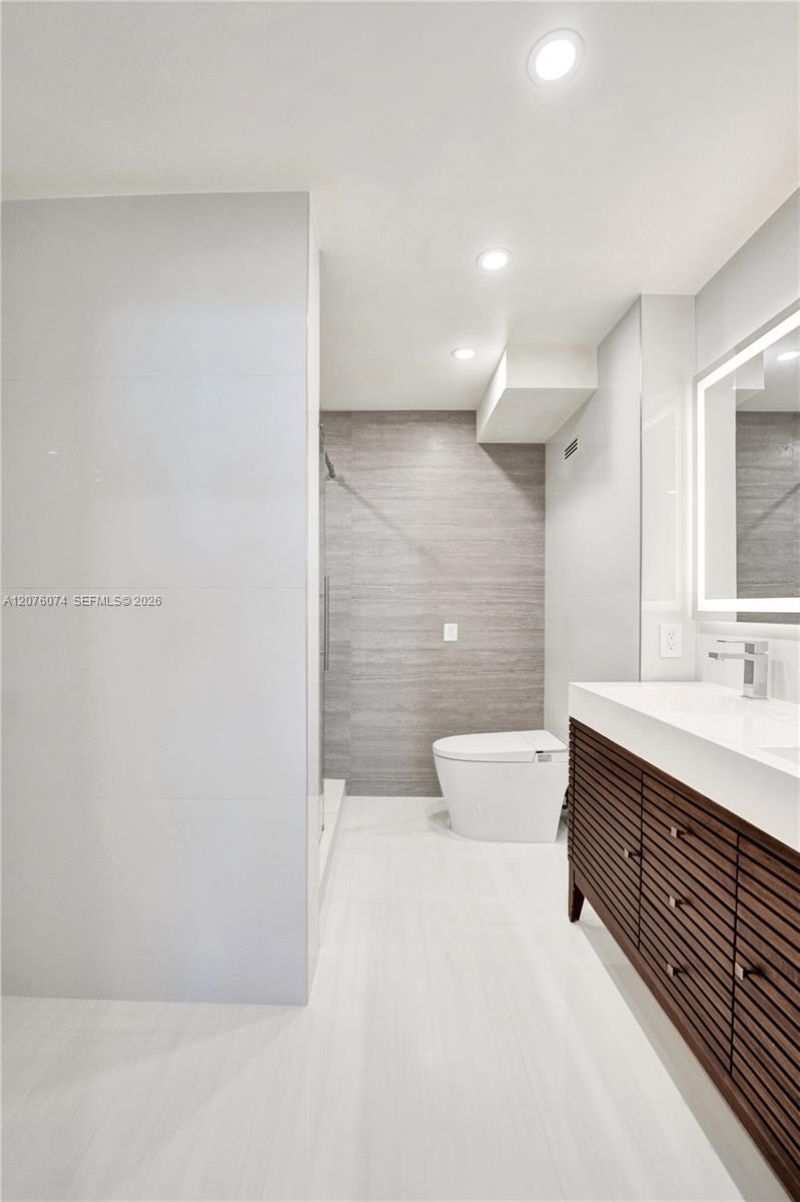 1400 S Ocean Dr , Unit 1205, Hollywood, FL 33019 Photo