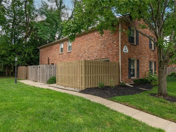 61 Winchester Place, Unit H, Centerville, OH 45458