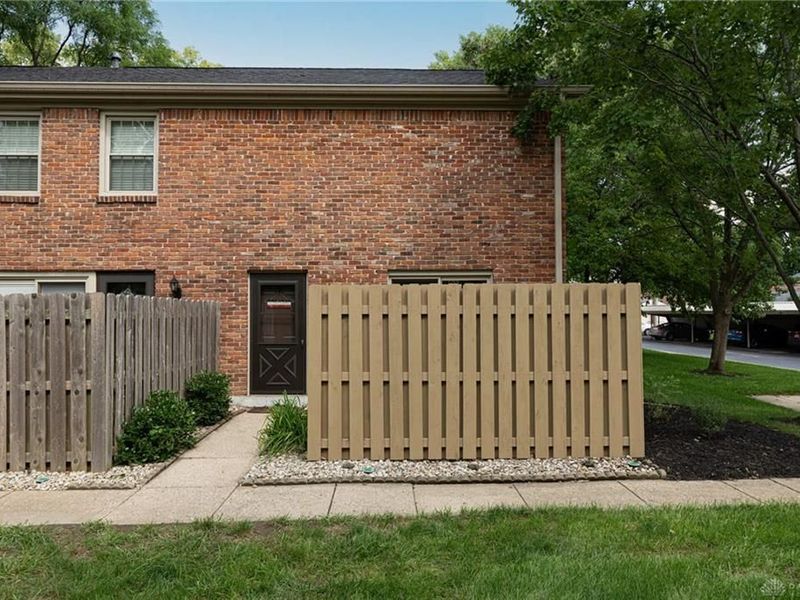 61 Winchester Place, Unit H, Centerville, OH 45458 Photo 2
